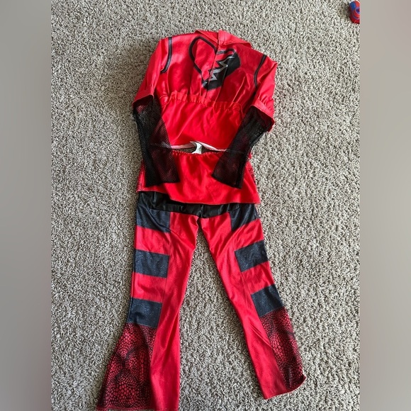 Preloved disguise girls Descendants Red Costume. - Picture 2 of 6